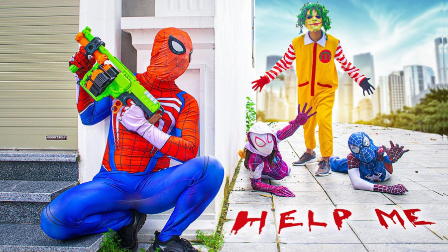 نبرد مرد عنکبوتی اسپایدرمن تبدیل به ابرقهرمانی جدید و جنجالی spiderman