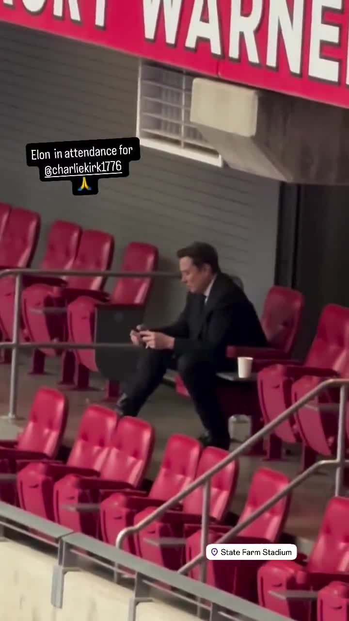   ایلان ماسک به مراسم چارلی کرک رسید