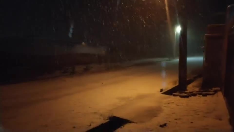   بارش برف شبانگاهی در ورزقان