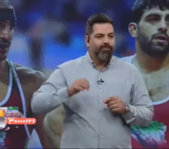   حرف‌های کنایه‌آمیز مجری صداوسیما خطاب به فوتبالیست‌ها