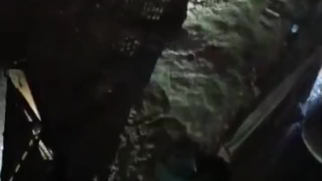   لحظات پرالتهاب از نجات مرد گرفتار در طغیان رودخانه تنکابن