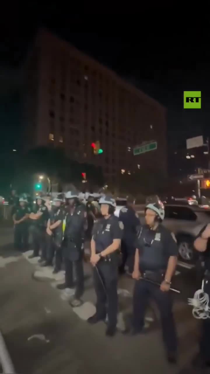   معترضان اسرائیلی نتانیاهو را در هتل هم رها نکردند