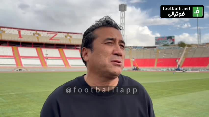   صحبت‌های جنجالی خداداد عزیزی درباره قطع بازی تراکتور و پخش مسابقه والیبال آمریکا