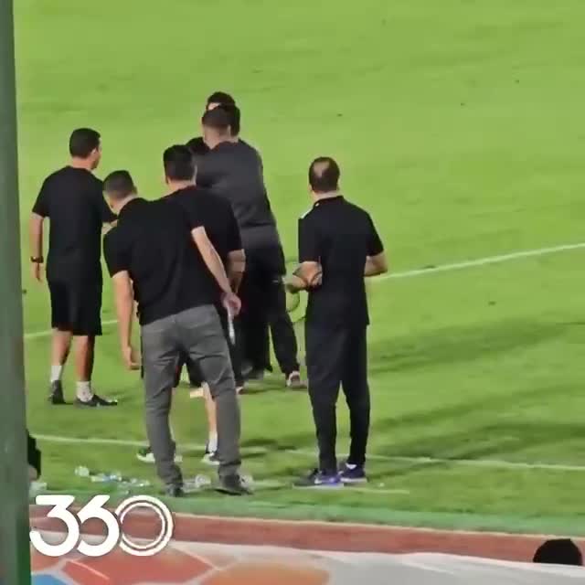   وساطت بازیکنان چادرملو برای آزادکردن جیمی‌جامپ از دست انتظامات