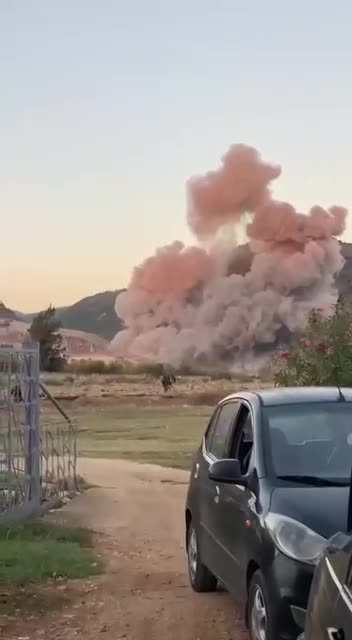   ‌تصاویر جدید از حمله هوایی اسرائیل به جنوب لبنان