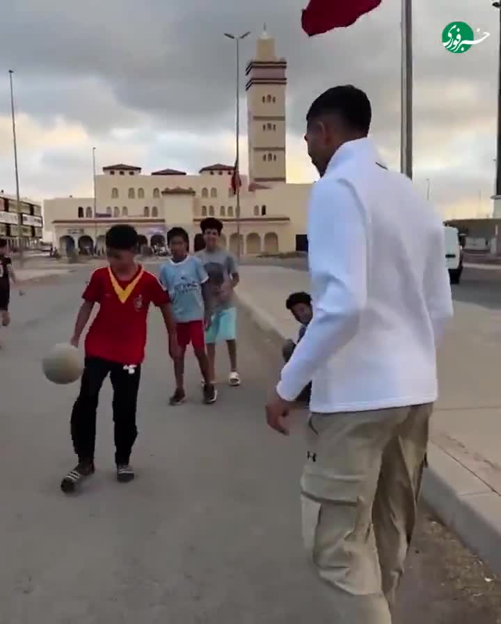   سورپرایز کودکان در خیابان توسط اشرف حکیمی