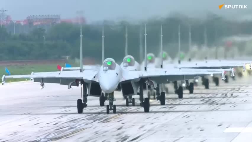   رونمایی از جدیدترین تجهیزات جنگی در رژه بزرگ ارتش چین