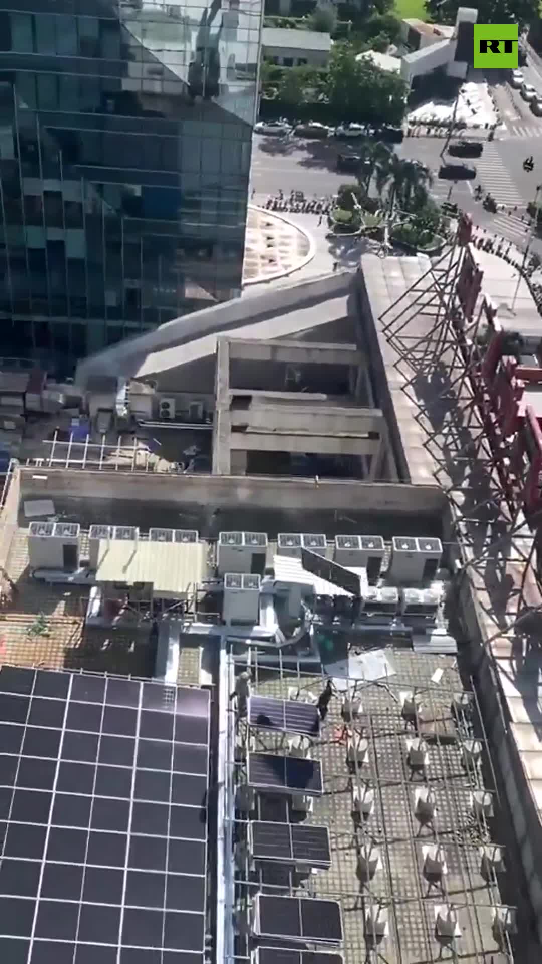    استفاده پهپادهای غول‌پیکر به جای جرثقیل برای جابه‌جایی بارهای سنگین در چین!