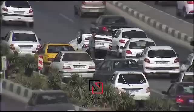   واژگونی پژو روی پل آزادی مشهد