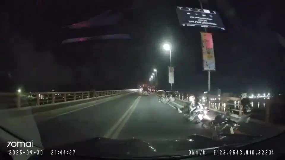   تصاویر تازه از لحظه وقوع زلزه ۶.۹ ریشتری در فیلیپین