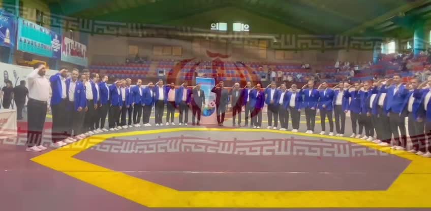   سلام نظامی مسئولان فدراسیون و داوران در جریان مراسم گرامیداشت روز جهانی تکواندو