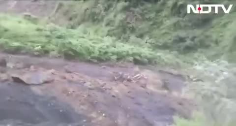   فوران آب‌های زیرزمینی در هند