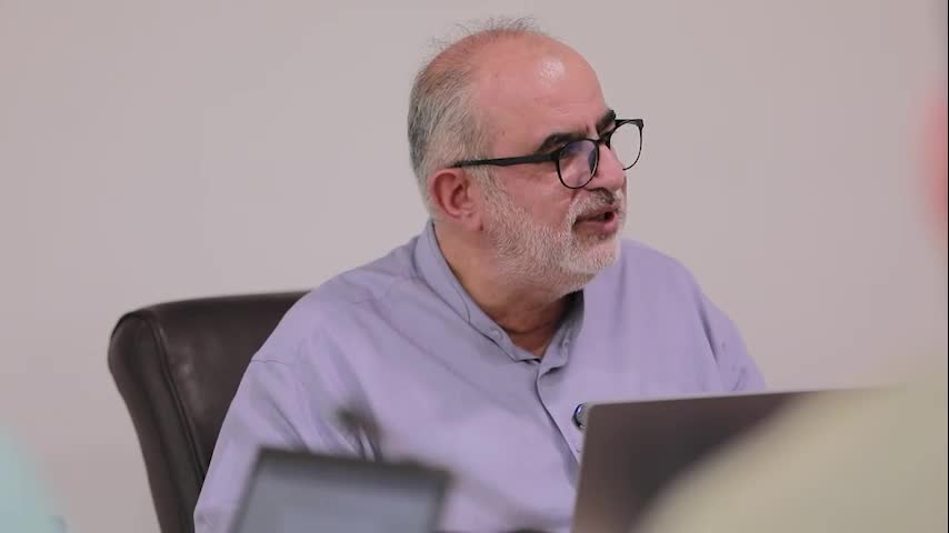    حسام‌الدین آشنا در جمع دانشجویان: تفسیر مخاطب از قصه ترور شمخانی این شد که چطور همه فرماندهان ترور شدند؛ شمخانی ترور نشد؟