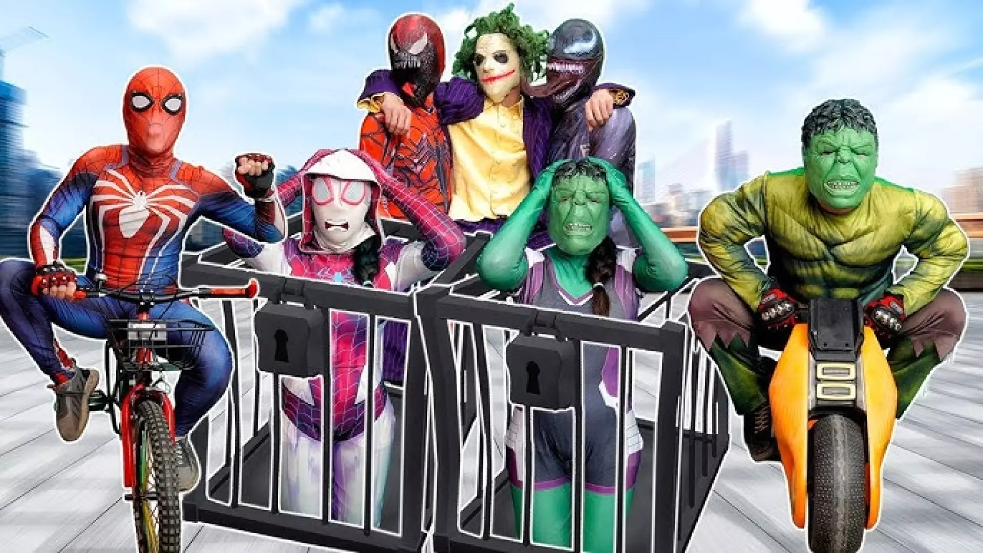 نبرد مرد عنکبوتی و اسپایدرمن ، نبرد پلیس برای نجات گروگان مرد عنکبوتی،spiderman