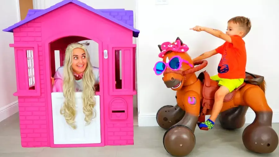 ماجراجویی‌های ولاد و نیکی: سفر به دنیای اسب‌های اسباب‌بازی!