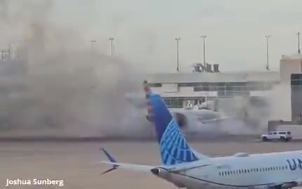   هواپیمای آمریکن ایرلاینز در فرودگاه دنور طعمه حریق شد