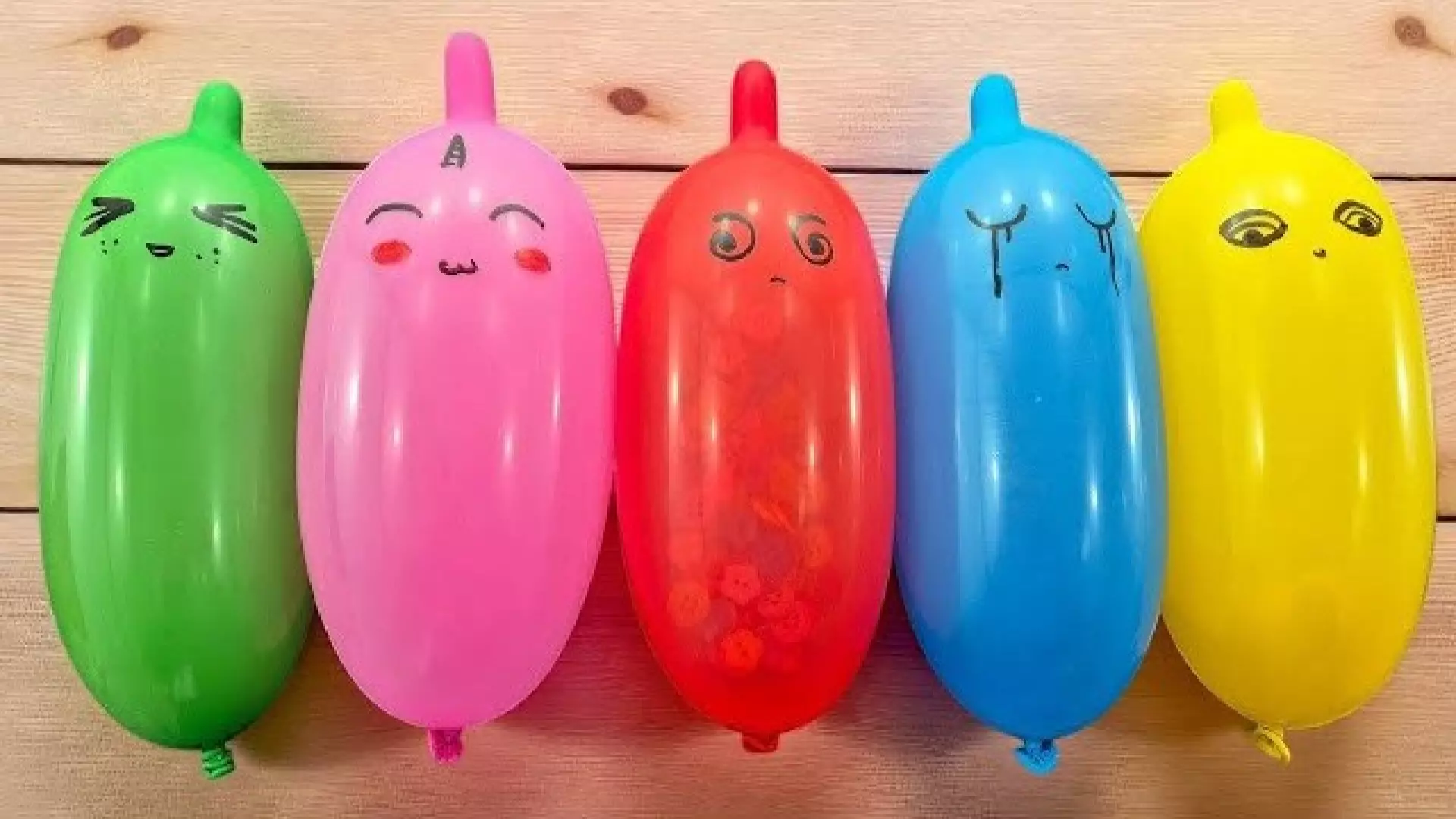 اسلایم آرامش‌بخش: دنیای رنگارنگی برای بازی و آرامش!