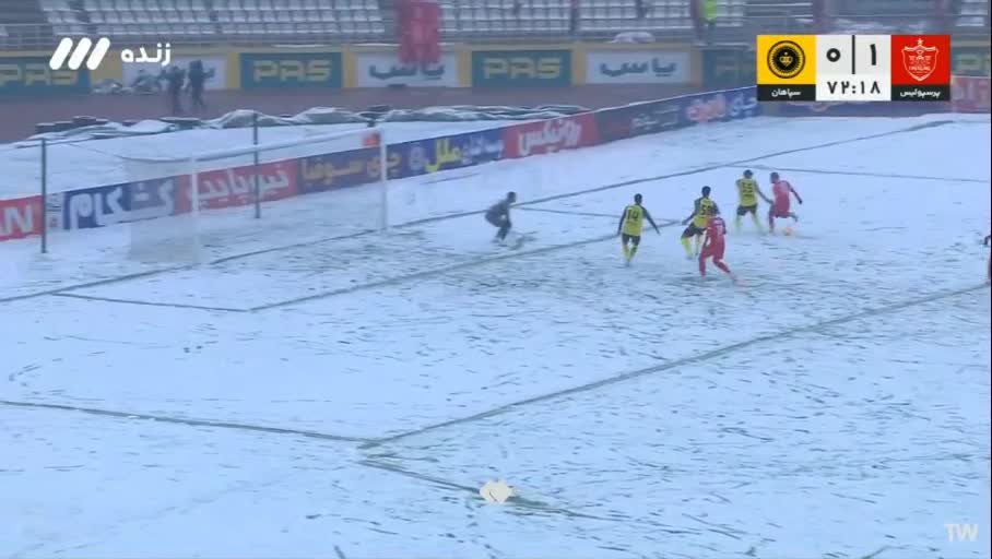   گل دوم پرسپولیس به سپاهان توسط سرگی‌یف در دقیقۀ ۷۳