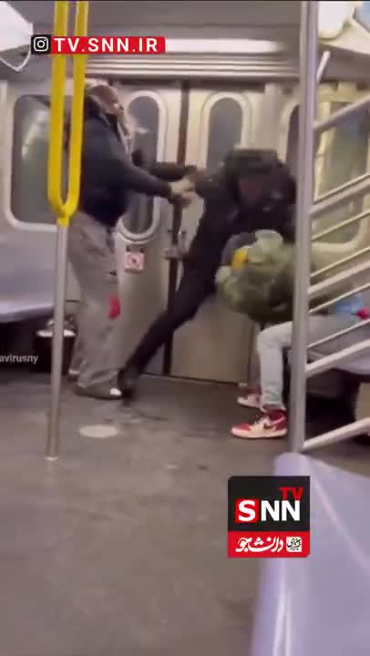   حمله وحشیانه به یک نوجوان در مترو نیویورک