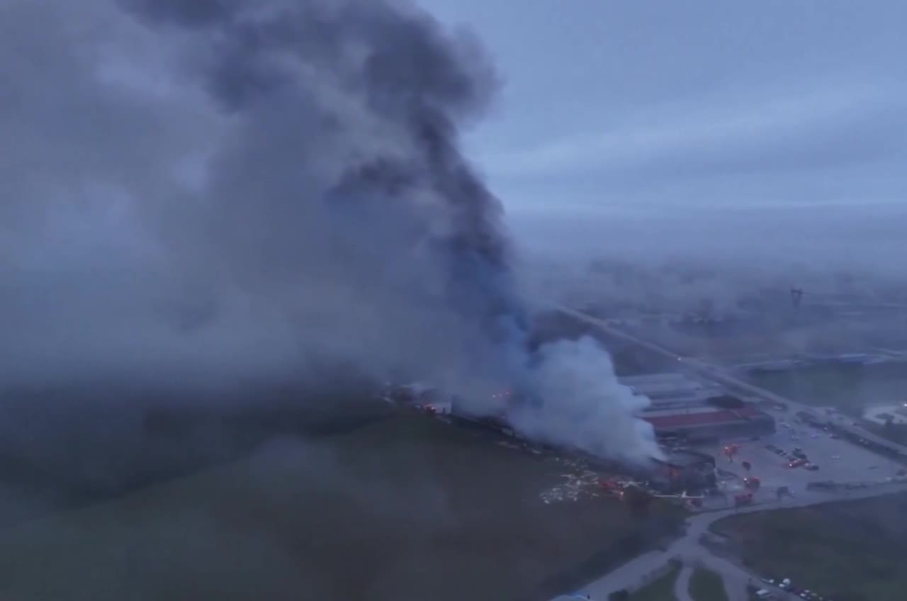   انفجار مهیب در یک کارخانه بیسکویت‌سازی در تریکالا