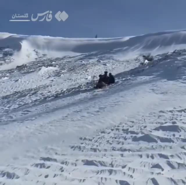   نجات معجزه‌آسای راننده‌ای که ۶ روز در برف گیر کرده بود