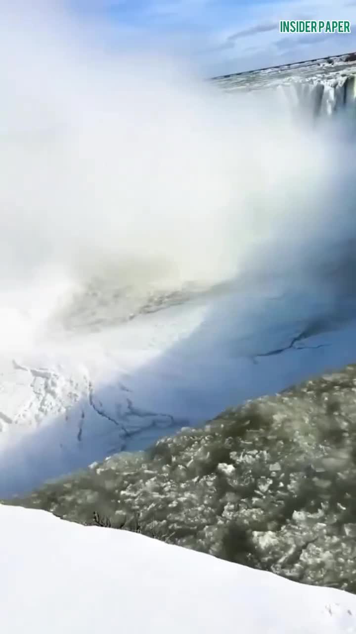   آبشار معروف نیاگارا در حال یخ زدن است