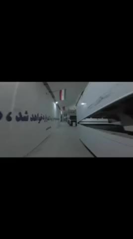   رونمایی نیروی دریایی سپاه از تونل موشکی زیر دریا برای مقابله با ناوهای امریکایی