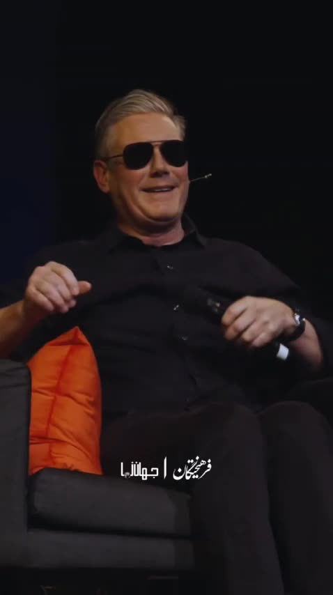   تقلید نخست‌وزیر انگلیس از مکرون با عینک دودی!