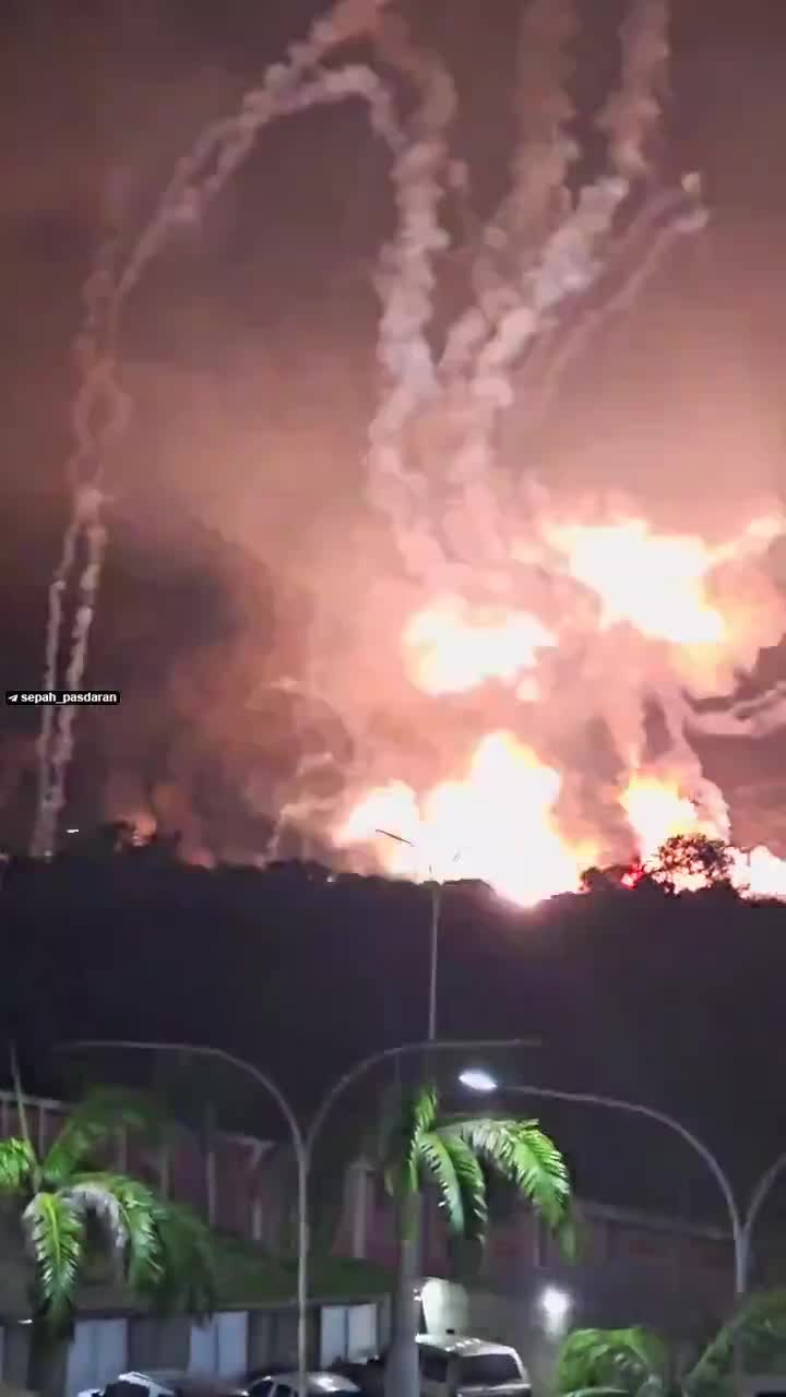   انفجارهای ثانویه بزرگ پس از حمله هوایی آمریکا در نزدیکی فرودگاه هیگروته