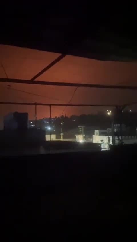   حملات سنگین و کم سابقه اسراییل به مقرهای حزب الله لبنان