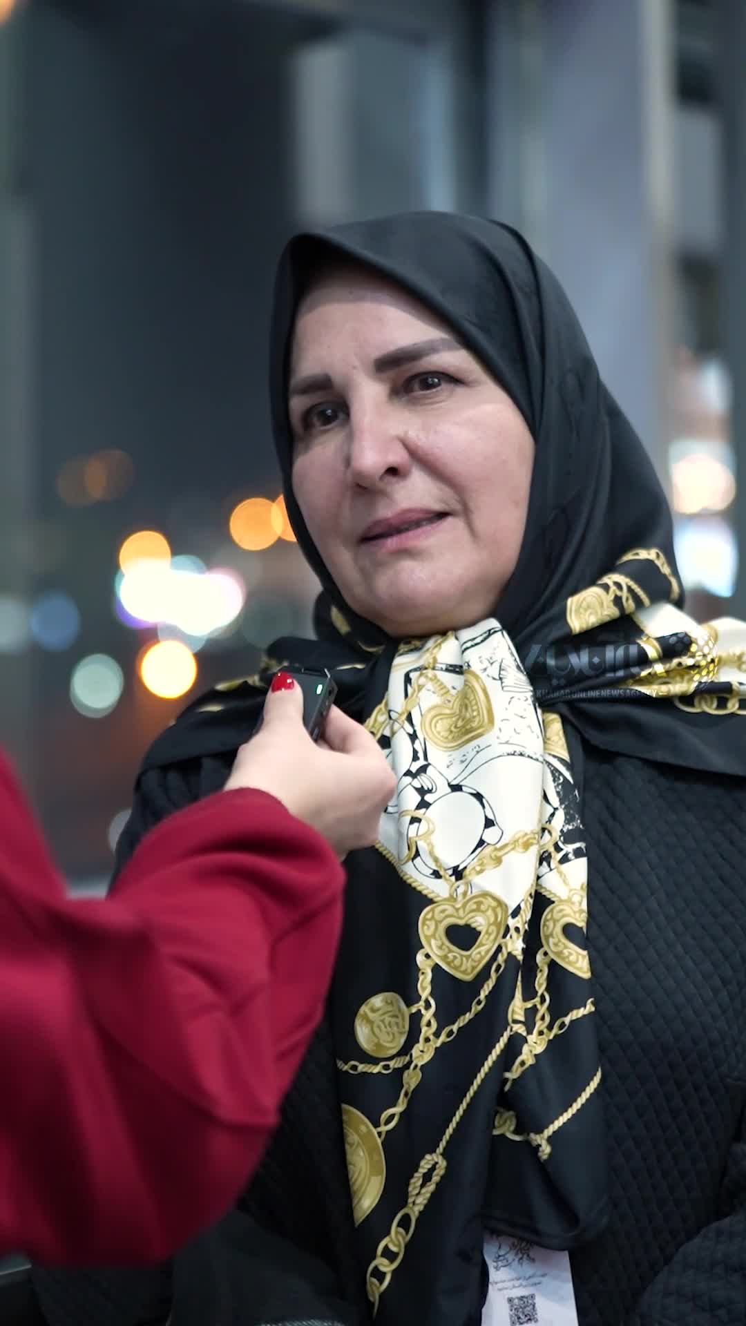   مجری نشست‌های چهل‌وچهارمین جشنواره فیلم فجر: جشنواره را با فیلمی ضد زن آغاز کردیم / این فیلم یک سایکودرام با محوریت انحراف جنسی است!