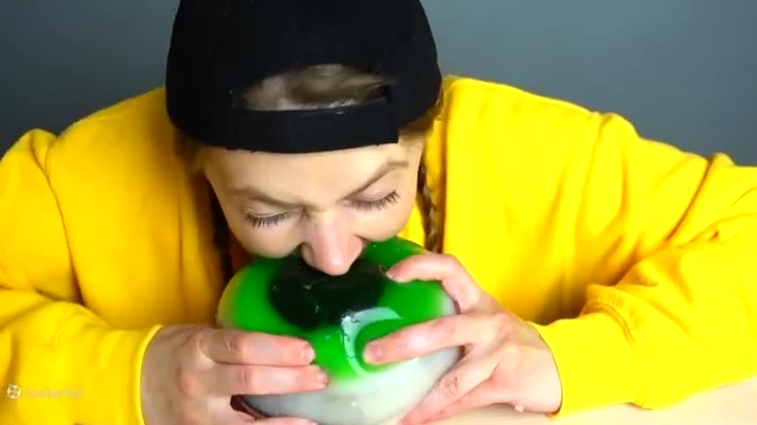 چالش خوراکی مولتی دو: آیا می‌توانید همه را با هم بخورید؟