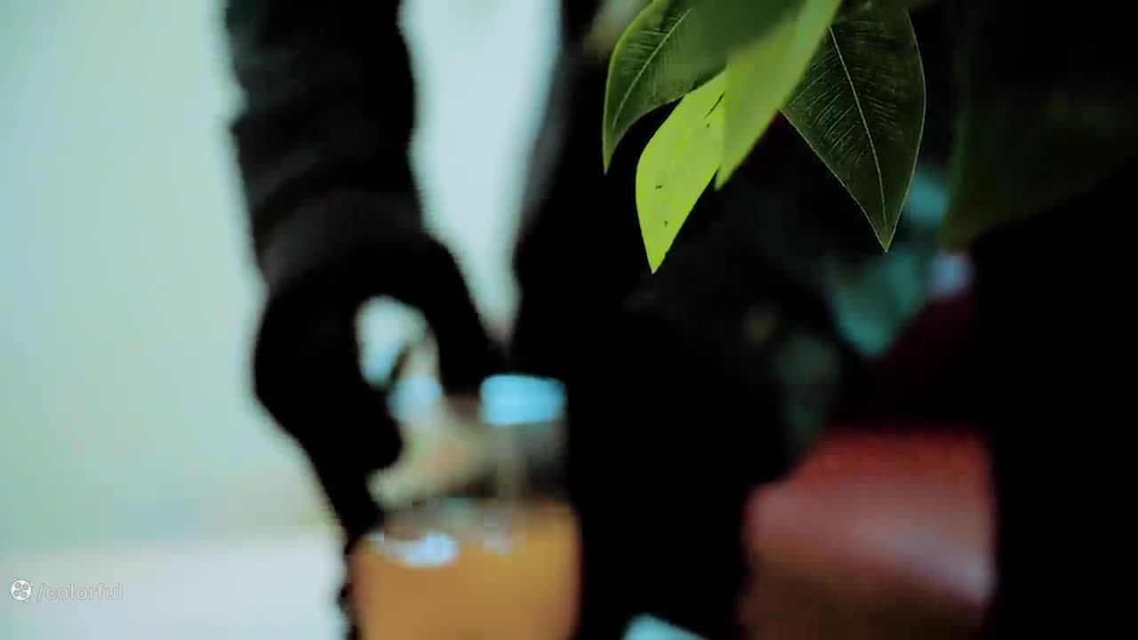 مرد عنکبوتی در نبردی خنده‌دار: نجات گروگان از چنگال شروران!