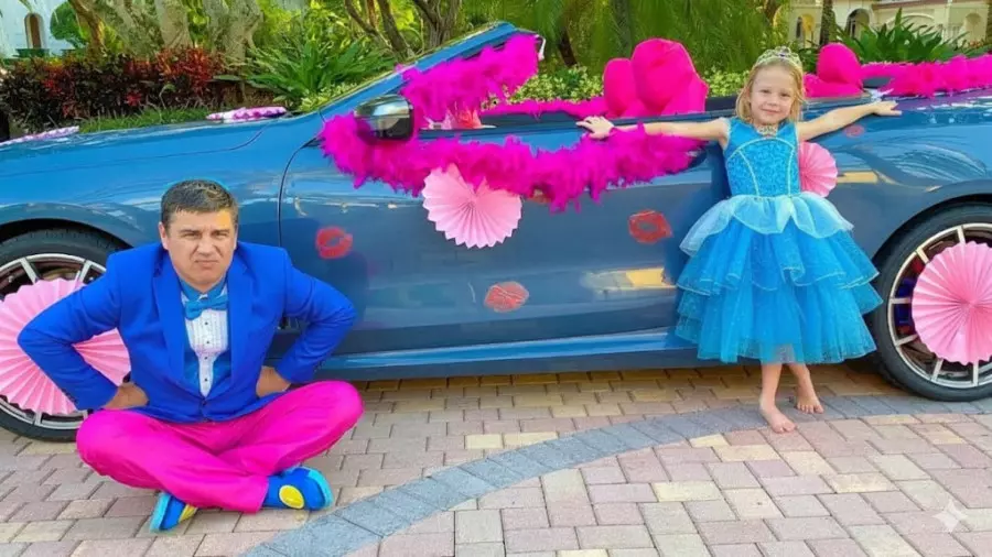 ناستیا و استیسی: رقابت زیبایی که همه را شگفت‌زده کرد!