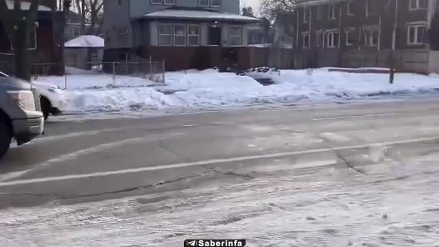   تصاویر تازه از قتل یک زن توسط پلیس آمریکا