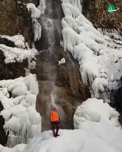   آبشار برفی چال‌مگس در دارآباد تهران