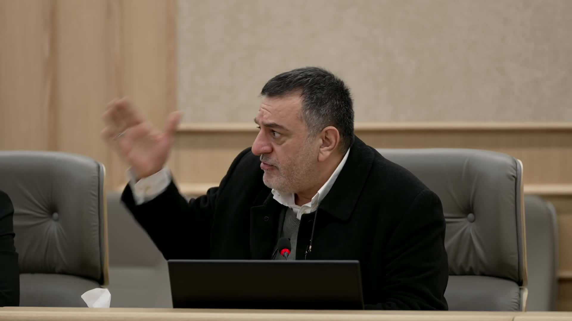   انتقاد صریح بازاری‌ها از رئیس قوه قضاییه؛ آقای اژه‌ای ...