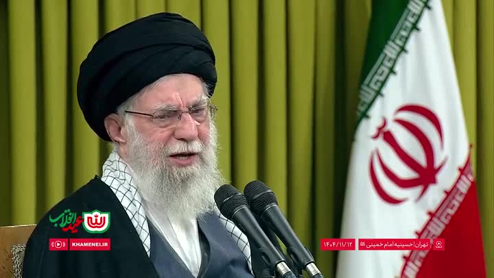   رهبر انقلاب: آمریکایی‌ها بدانند که اگر این دفعه جنگ راه بیندازند، این جنگ، جنگ منطقه‌ای خواهد بود