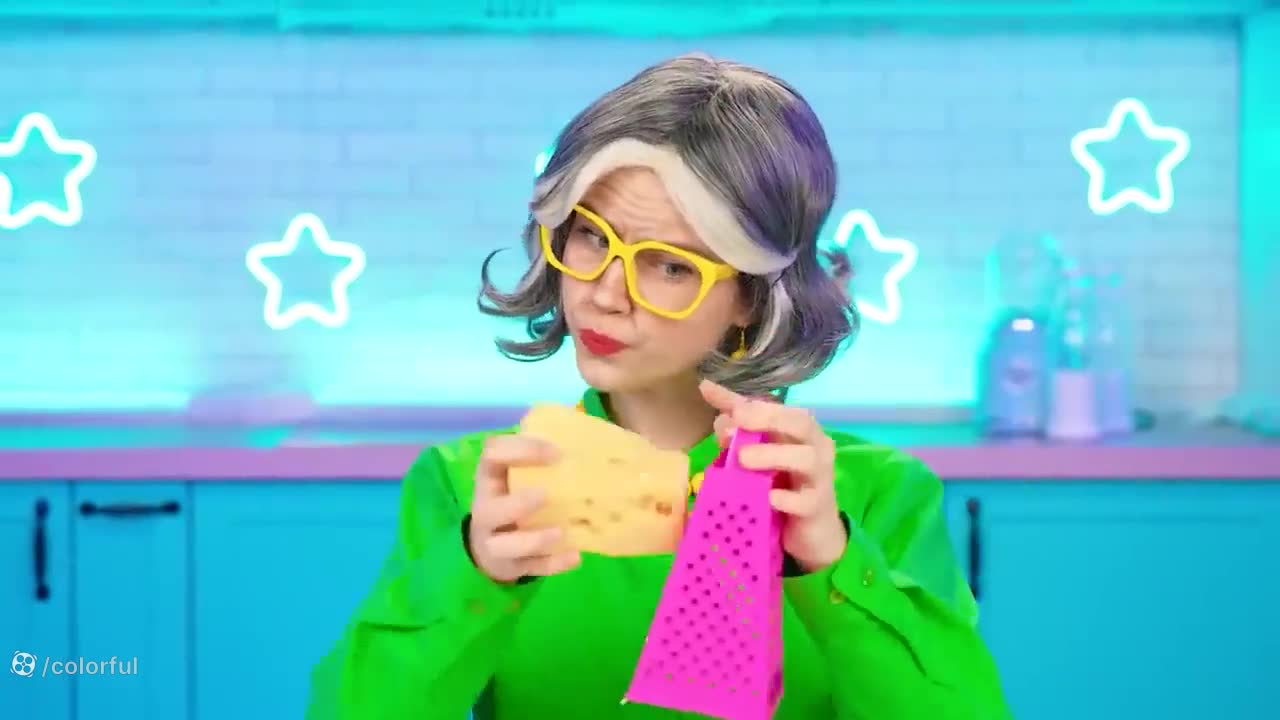 چالش غذایی بانوان: کیک لبوبو را چطور ببلعیم؟