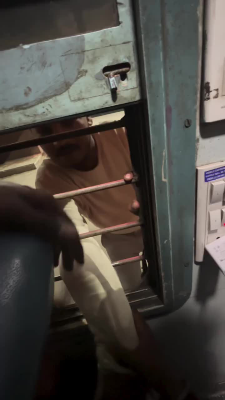   لحظه دستگیری موبایل قاپ هندی!