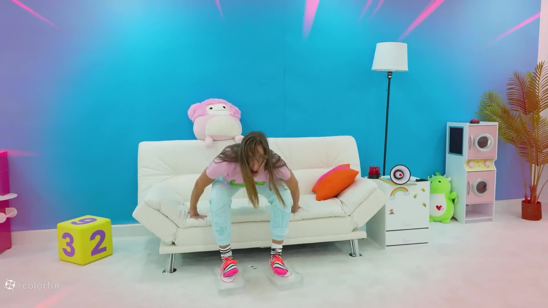 چالش یخ‌زده با ولاد و نیکی: تفریحی خنک و هیجان‌انگیز!