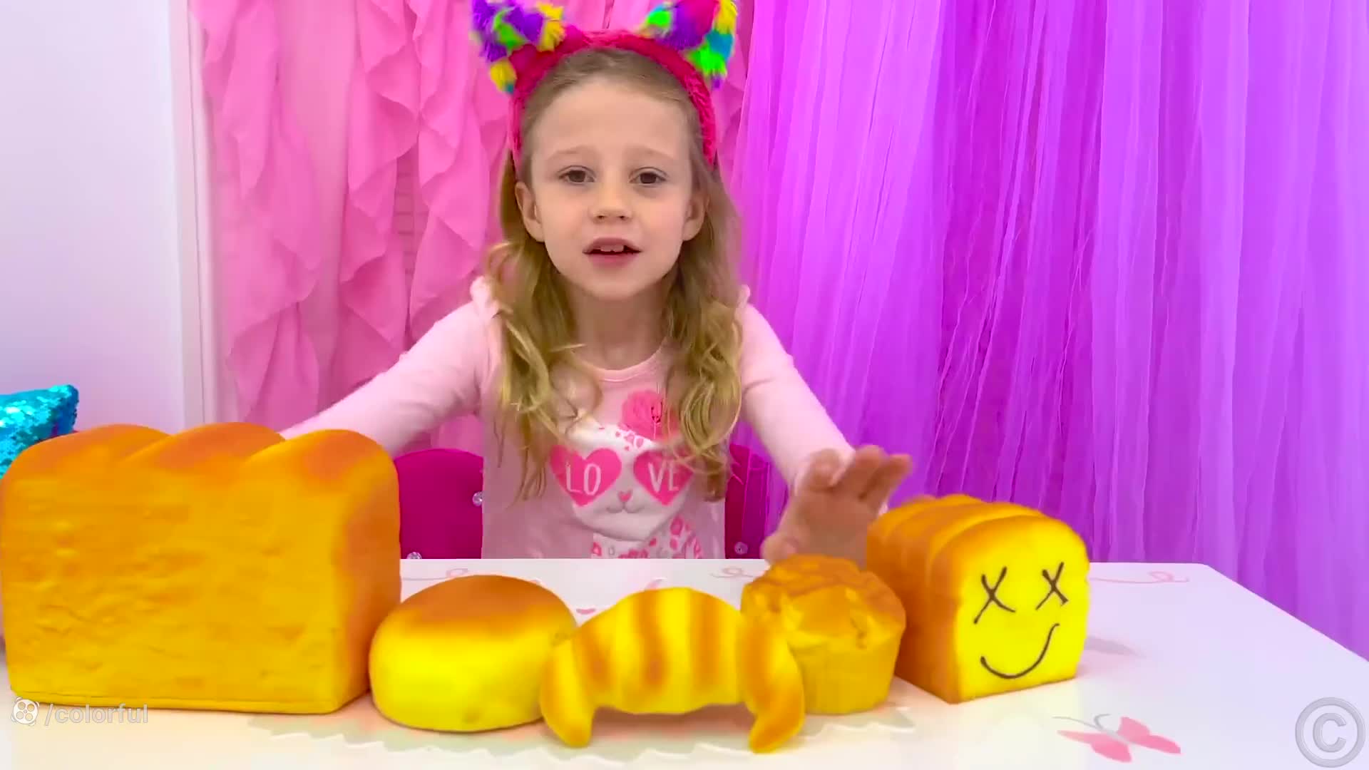 ماجراجویی ناستیا و استیسی: قوانین سفر در فرودگاه!