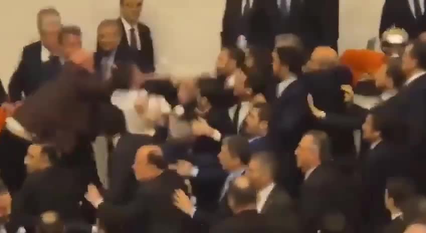   درگیری فیزیکی در پارلمان ترکیه