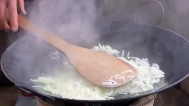 طعم‌های فوق‌العاده شیرینی و غذاهای سنتی آذربایجانی در قابلمه‌های سفالی