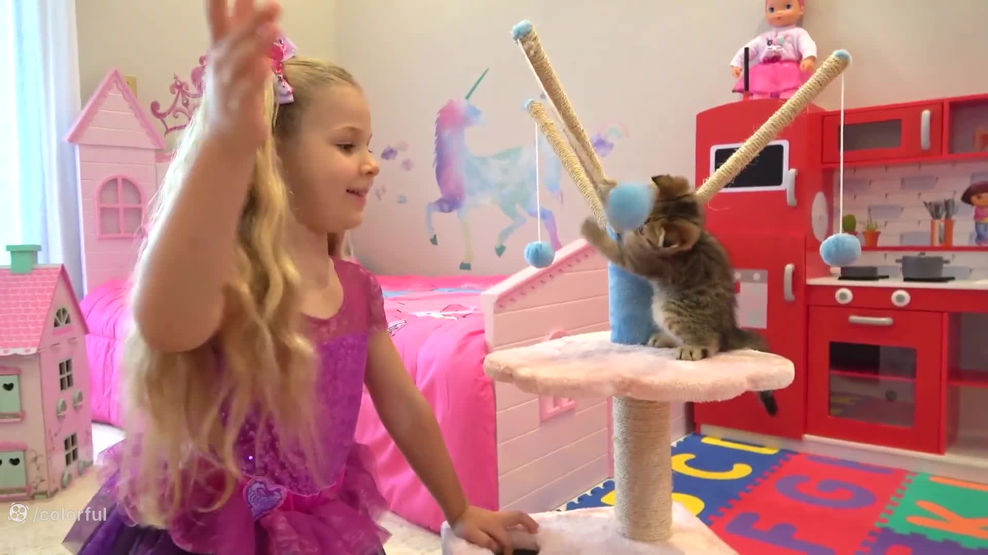 دیانا و روما: ماجراجویی با یک گربه ناز در خانه!