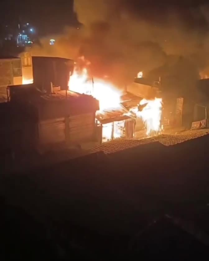   آتش‌سوزی مهیب در بازار کورسلا در کاتیهار بیهار هند