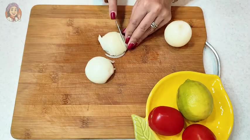 فاهیتای گوشت گاو داغ با پنیر موزارلا آب شده