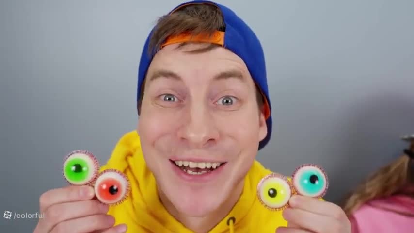 چالش مولتی دو: آیا می‌توانید همه را با خوراکی‌های رنگارنگ راضی کنید؟