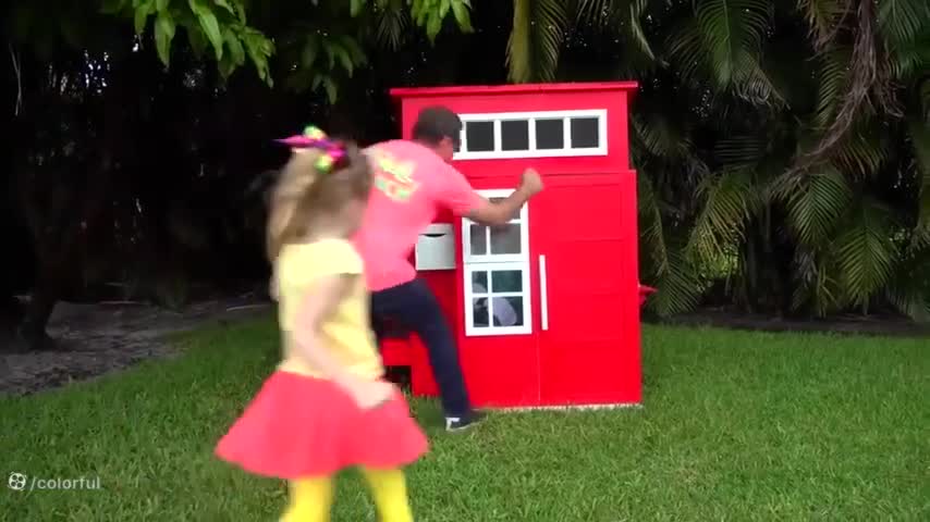 ناستیا و استیسی: ماجراهای خنده‌دار در دنیای بچه‌ها!