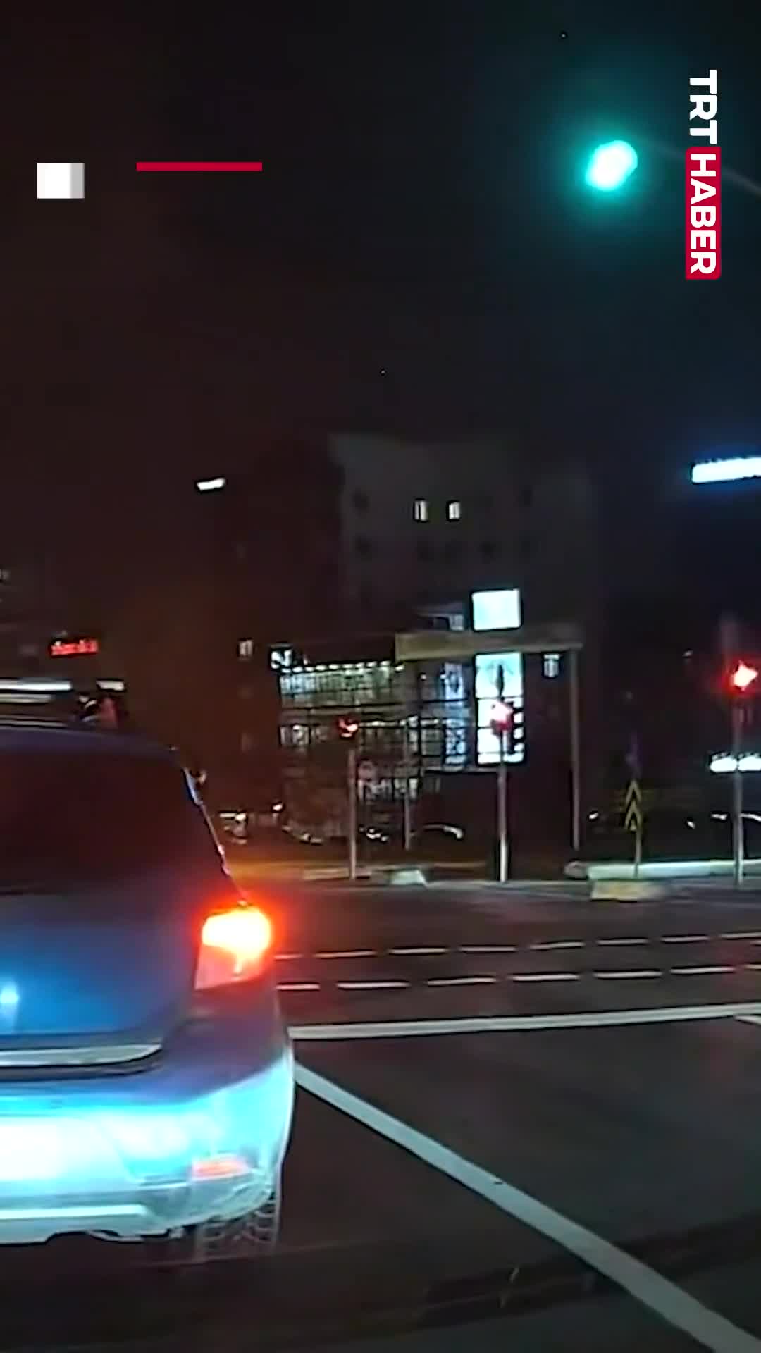   زخمی شدن پرسنل آمبولانس بر اثر واژگونی